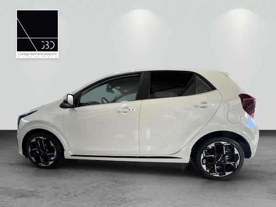 Vehicle image 5 Vehicle image 5