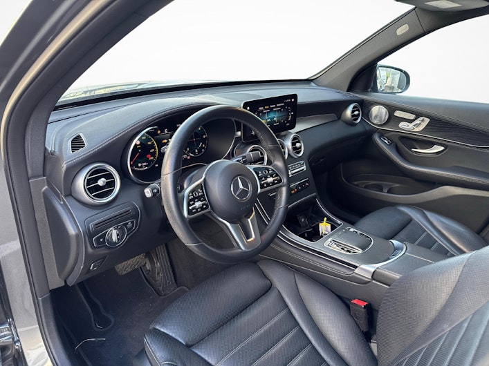 Fahrzeugbild MERCEDES-BENZ GLC 300