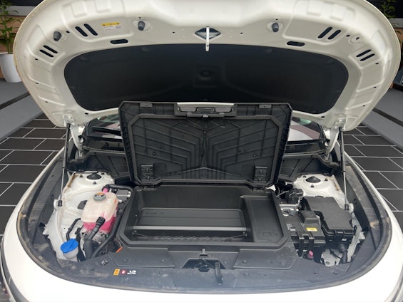 Vehicle image 16 Vehicle image 16