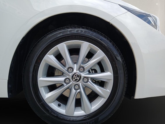 Vehicle image 15 Vehicle image 15