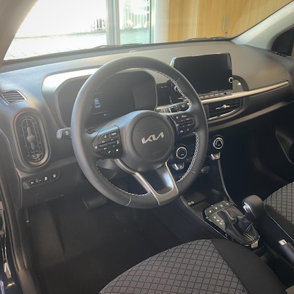 Vehicle image 3 Vehicle image 3