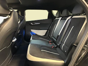 https://vehicle.imgix.net/3962845/9cd2dd5d-c544-4d52-93b8-89da870989fd.jpg