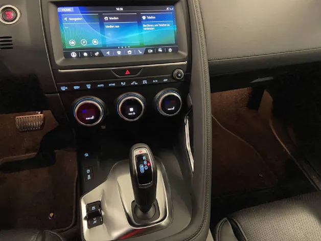 Jaguar E-Pace 2.0 T 200 S AWD