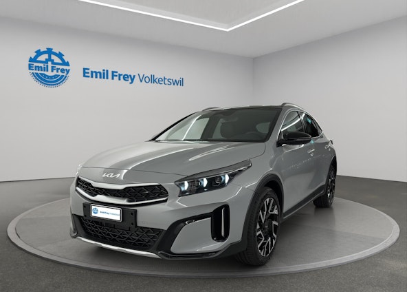 First vehicle image First vehicle image