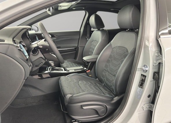 Vehicle image 11 Vehicle image 11