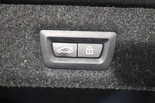 Vehicle image BMW 530i xDrive SAG