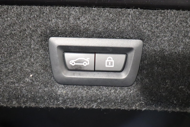 Vehicle image BMW 5 SERIES