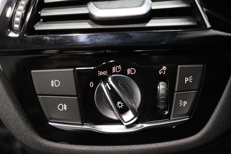 Vehicle image BMW 5 SERIES