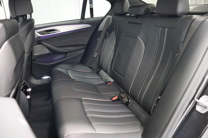 Vehicle image BMW 5 SERIES