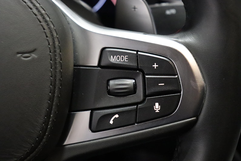 Vehicle image BMW 5 SERIES