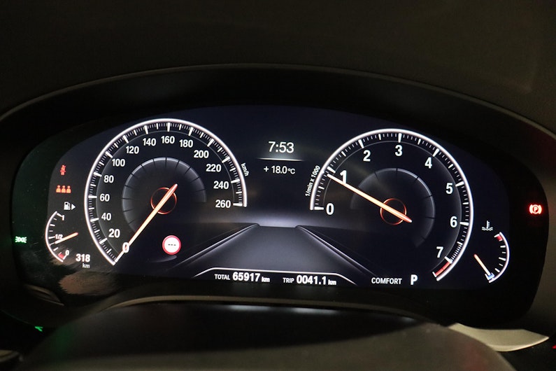 Vehicle image BMW 5 SERIES