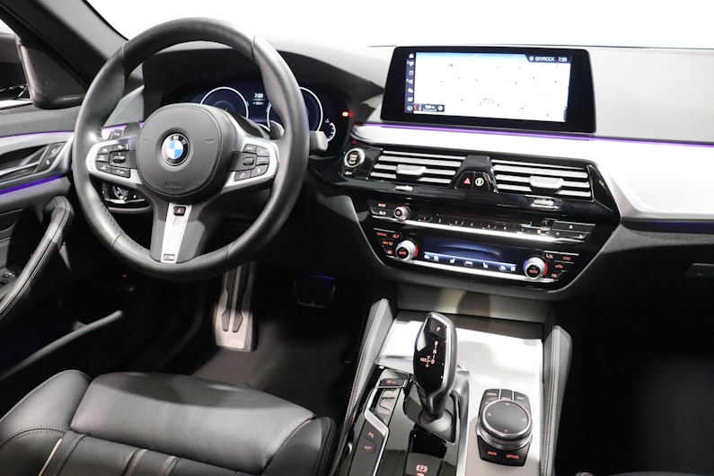 Vehicle image BMW 5 SERIES