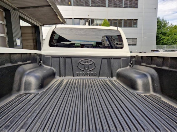 Vehicle image 8 Vehicle image 8