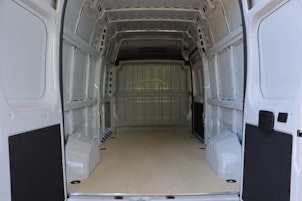 Vehicle image CITROEN Jumper Kaw. 35 L3H3 2.2 BlueHDi 140 S/S