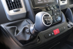 Vehicle image CITROEN Jumper Kaw. 35 L3H3 2.2 BlueHDi 140 S/S