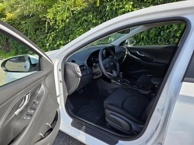 Hyundai i30 1.5 T-GDi Amplia DCT