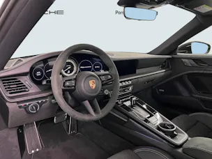 Porsche 911 Carrera 4 GTS