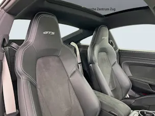 Porsche 911 Carrera 4 GTS