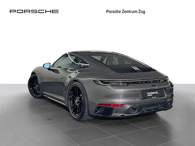 Porsche 911 Carrera 4 GTS