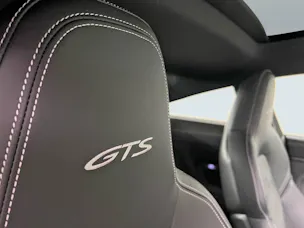 Porsche 911 Carrera 4 GTS