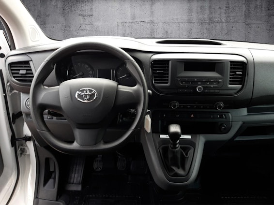 Vehicle image 4 Vehicle image 4