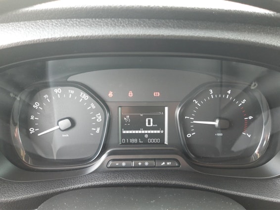 Vehicle image 6 Vehicle image 6