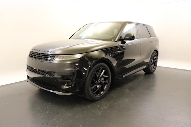 First vehicle image