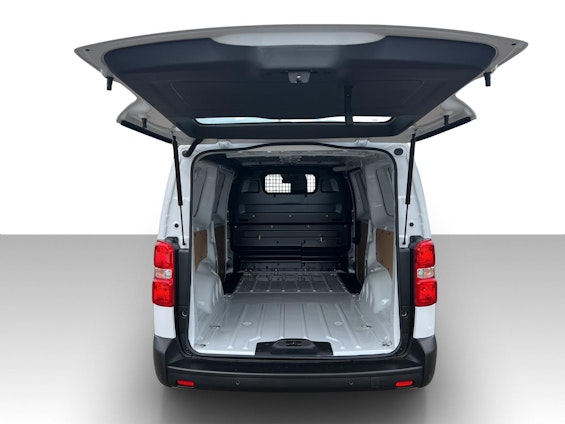 Vehicle image 9 Vehicle image 9