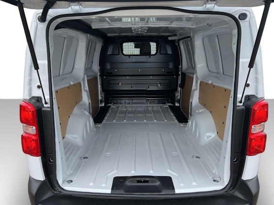 Vehicle image 10 Vehicle image 10