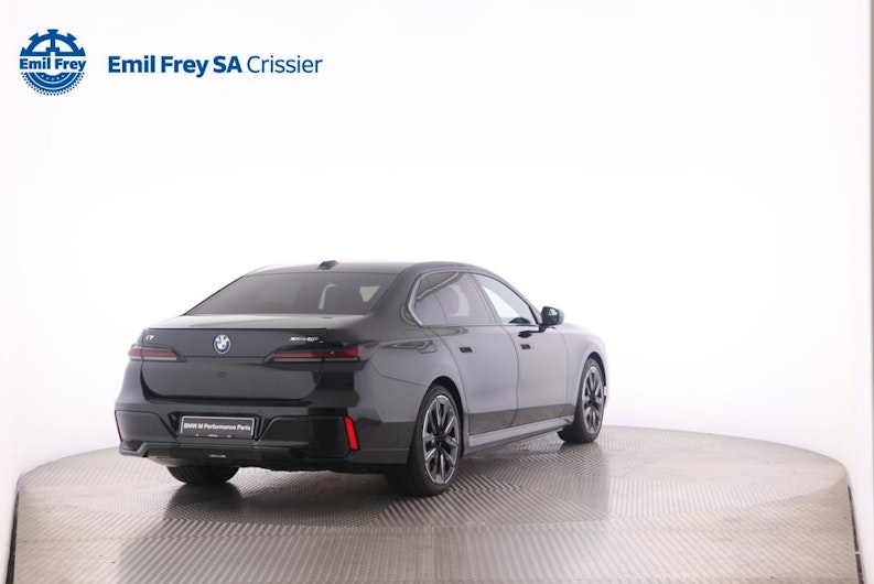 Vehicle image BMW i7