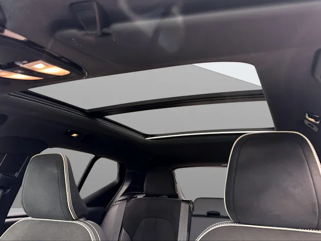 Volvo XC40 P8 R-Design AWD