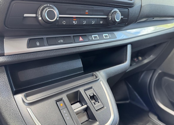 Vehicle image 12 Vehicle image 12