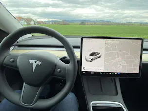 Tesla Model Y Basis