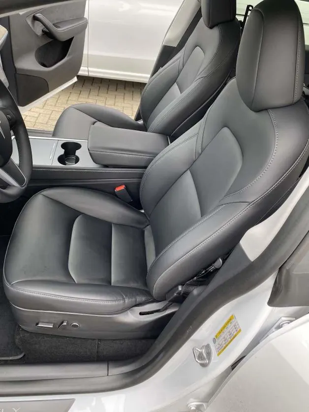 Tesla Model Y Basis