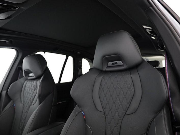 Vehicle image BMW X5