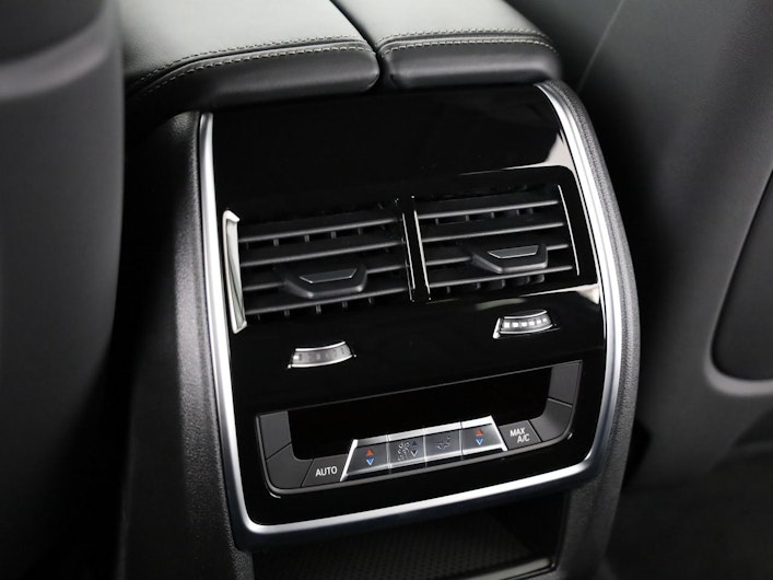 Vehicle image BMW X5