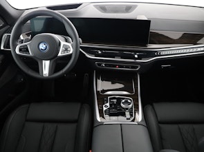 Vehicle image BMW X5 50e xDrive SAG