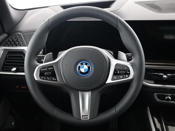 Vehicle image BMW X5