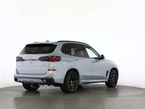 Vehicle image BMW X5 50e xDrive SAG