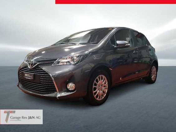 First vehicle image
