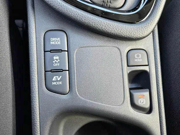 Toyota Yaris 1.5 VVT-i HSD Trend