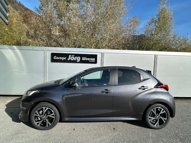 Toyota Yaris 1.5 VVT-i HSD Trend