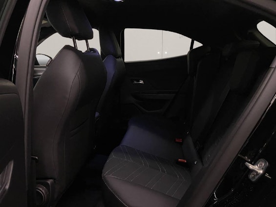 Vehicle image 10 Vehicle image 10