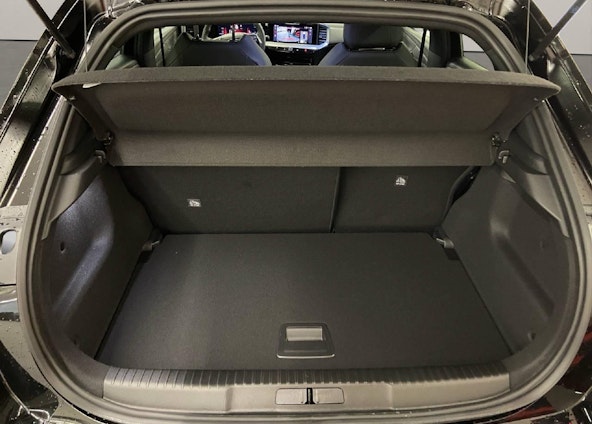 Vehicle image 12 Vehicle image 12