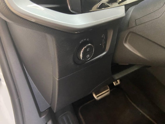 Vehicle image 12 Vehicle image 12