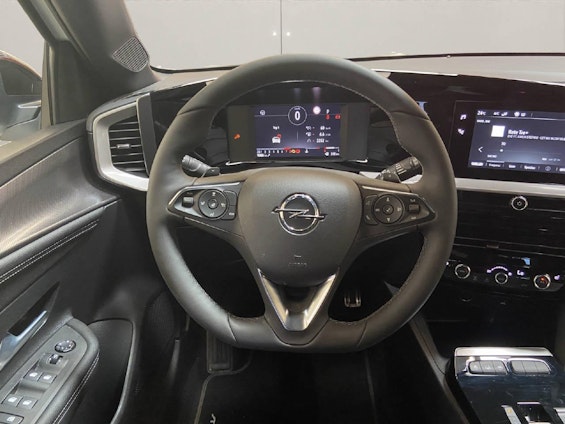 Vehicle image 8 Vehicle image 8