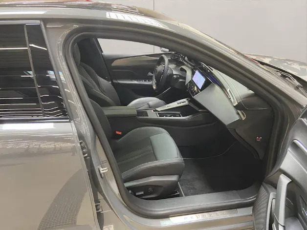 Peugeot 408 1.6 PHEV 180 GT