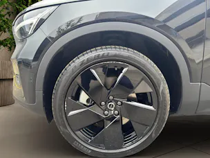 Volvo EX40 XCENTRIC Black Edition AWD