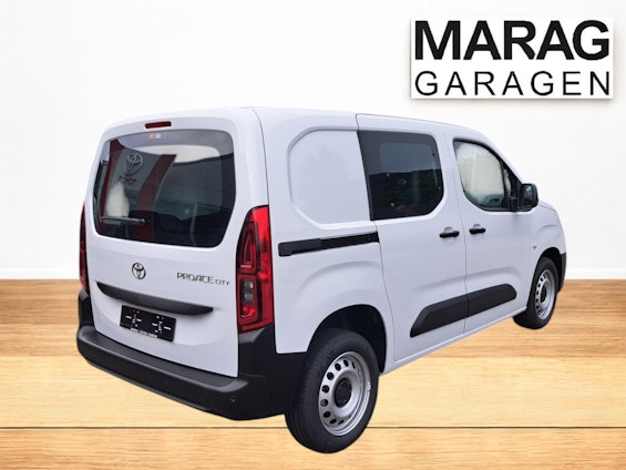 Vehicle image 5 Vehicle image 5