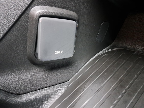 Vehicle image 13 Vehicle image 13